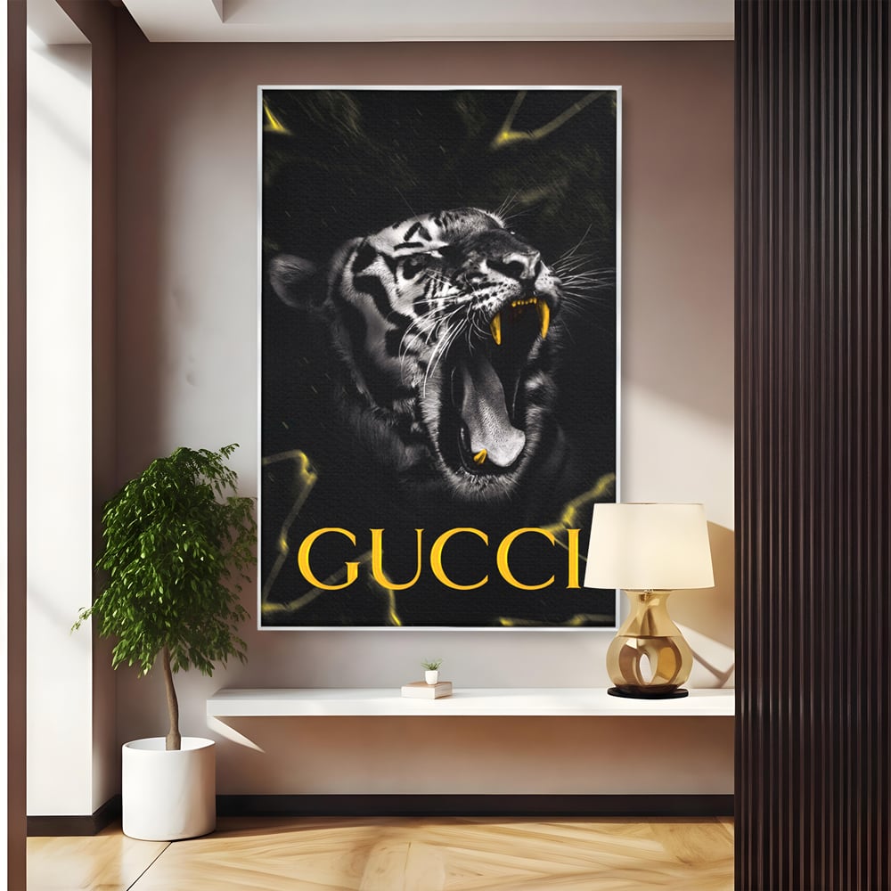 Tablou canvas cu tablou vertical cu tigru si text, in rama de aluminiu argintiu